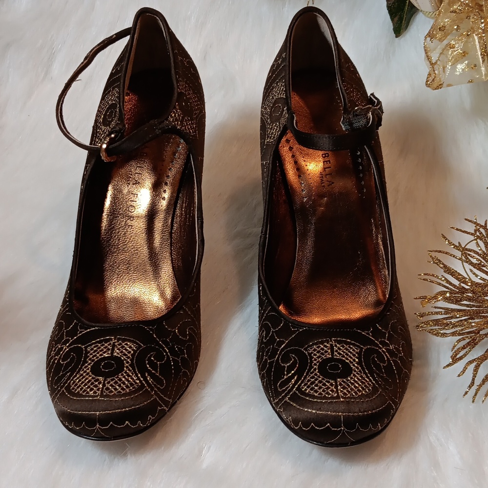 ISABELLA FLORA GOLD & BROWN SHOE
